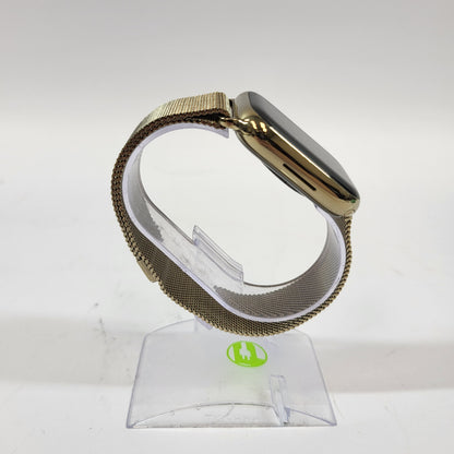 GPS Only Apple Watch Series 8 Gold Radiant Gold Milanese Loop MNKP3LL/A