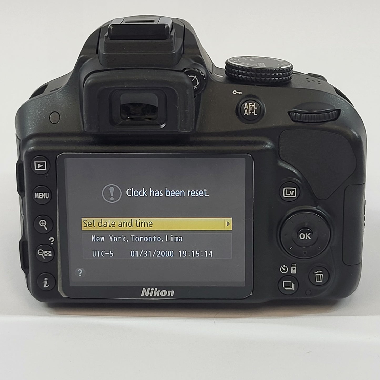 Nikon D3300 24.2MP Digital SLR DSLR Camera 4,298 Shutter Count