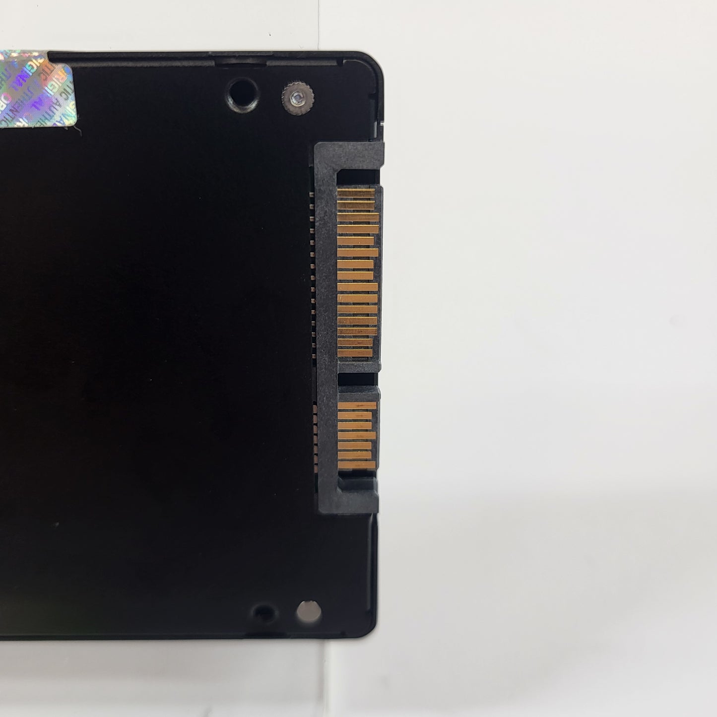 Micron 2.5" 5300 PRO 2TB SATA III 6Gbps SSD MTFDDAK1T9TDS-1AW1ZABYY