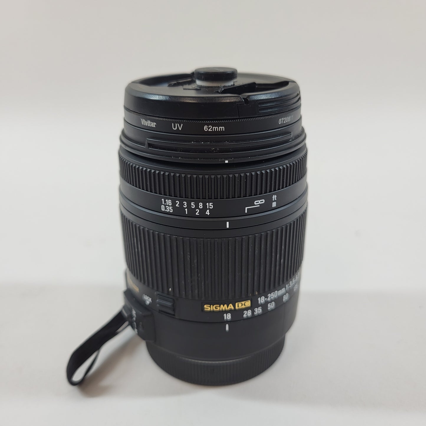 Sigma DC HSM 18-250mm f/3.5-6.3 OS Zoom Lens READ