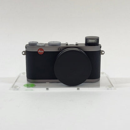 Leica X1 12.2MP Digital Camera READ