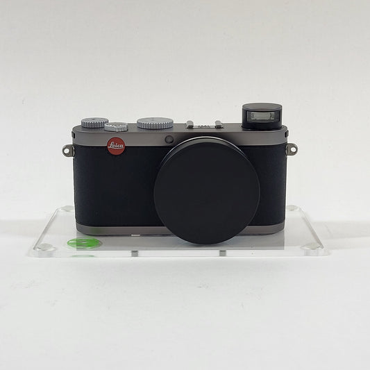 Leica X1 12.2MP Digital Camera READ