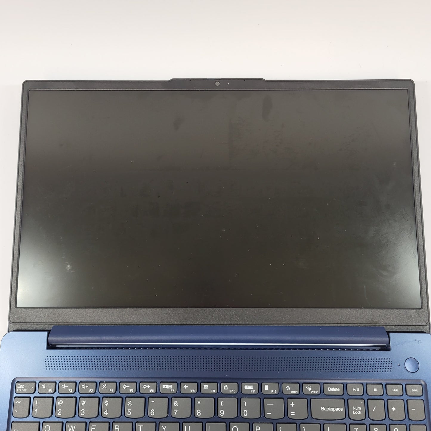 Lenovo IdeaPad 3 15IAN8 15.6" i3-N305 1.8GHz 8GB RAM 256GB SSD
