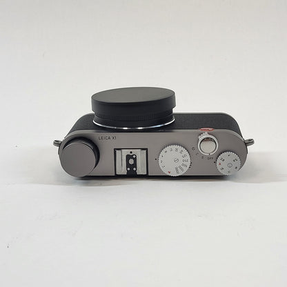 Leica X1 12.2MP Digital Camera READ