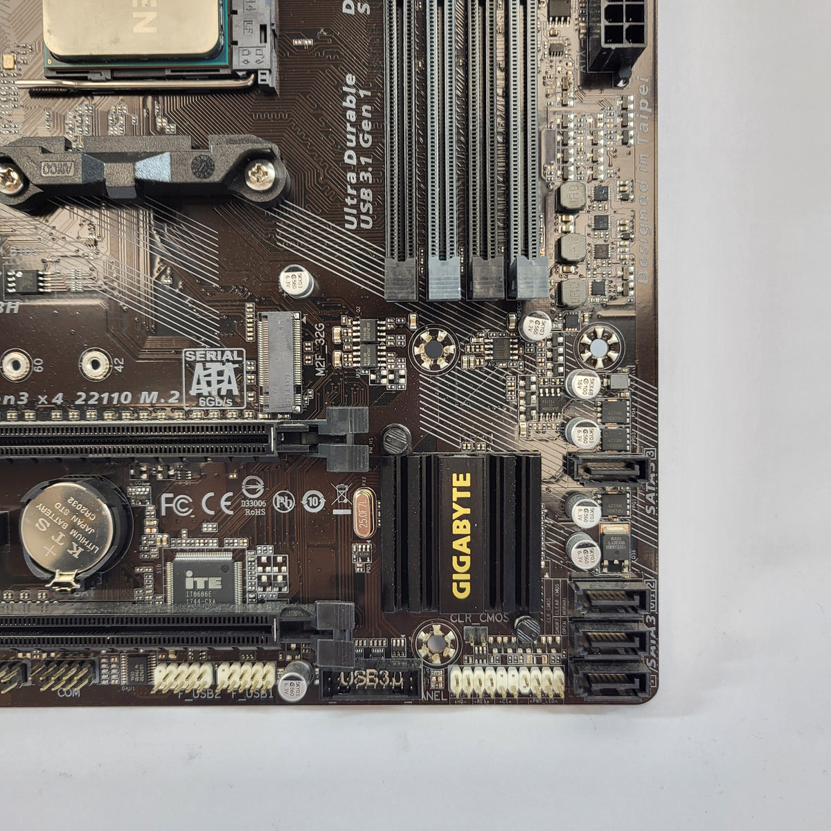 Gigabyte GA-AX370M-DS3H AM4 AMD Ryzen 7 2700X 8 Core 3.70GHz microATX