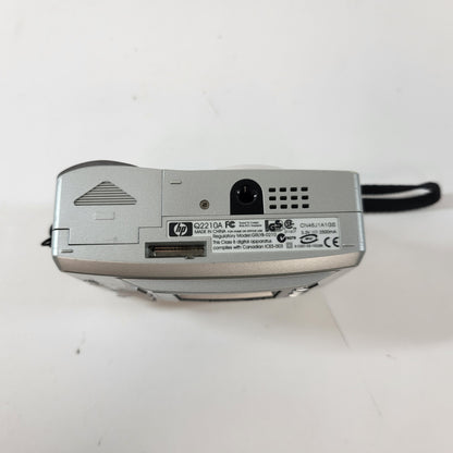 HP Photosmart 735 Q2209A 3.2 MP Compact Digital Camera