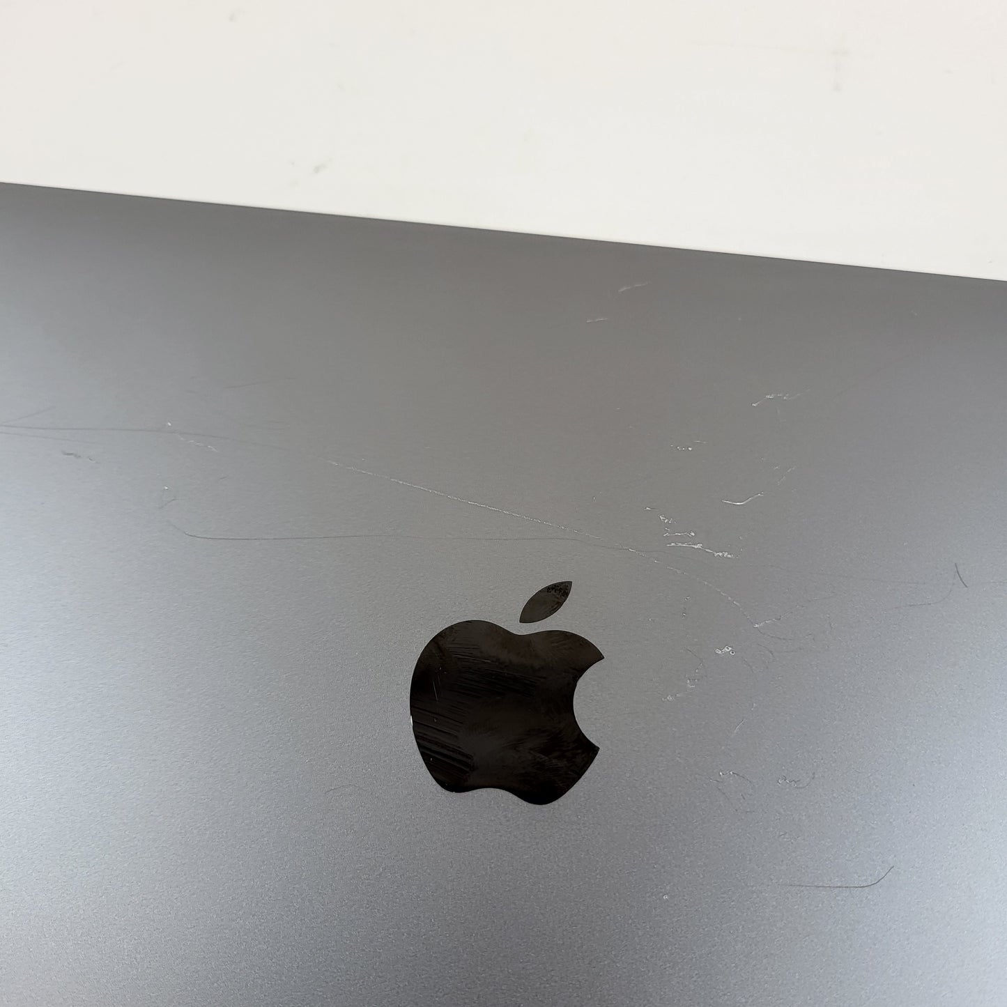 2020 Apple MacBook Air 13.3" M1 7C GPU 3.2GHz 8GB RAM 256GB SSD A2337 READ