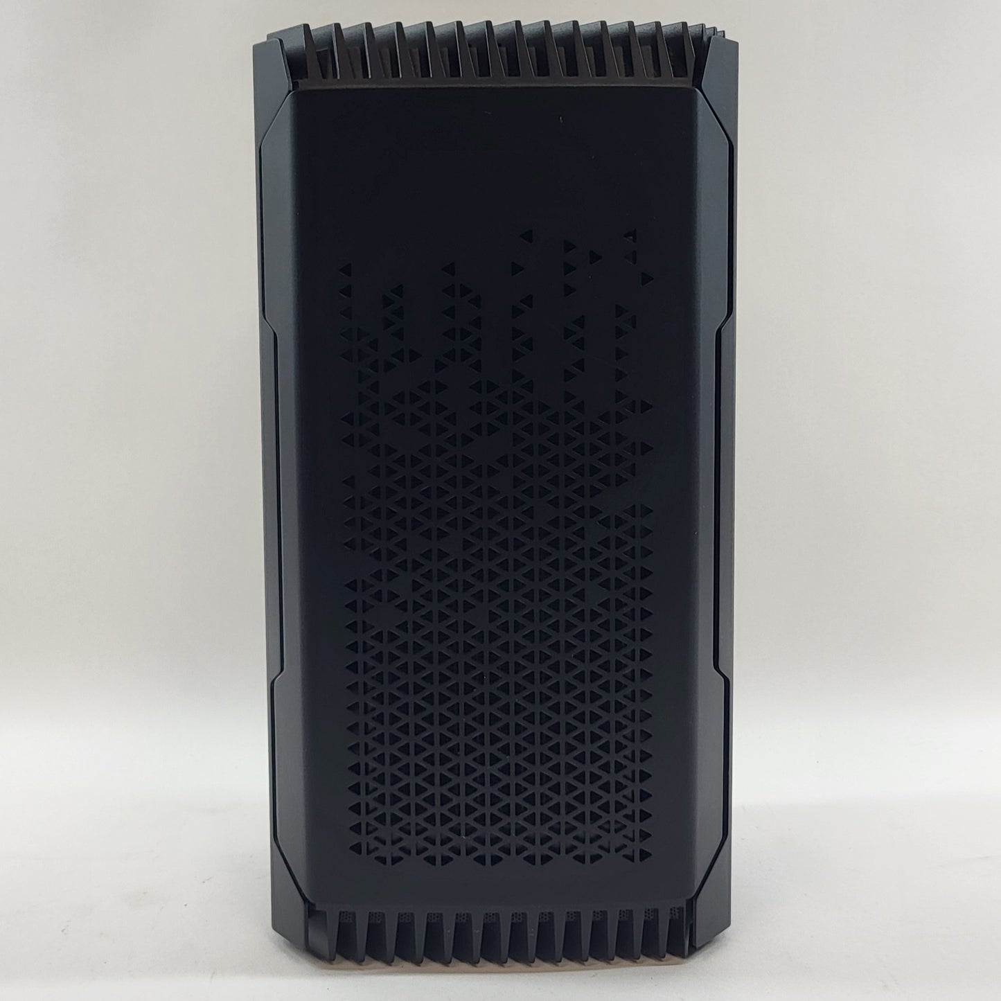 Corsair ONE Pro 600I Core i7-7700K 16GB RAM 2TB HDD 500GB SSD GTX 1080 Ti