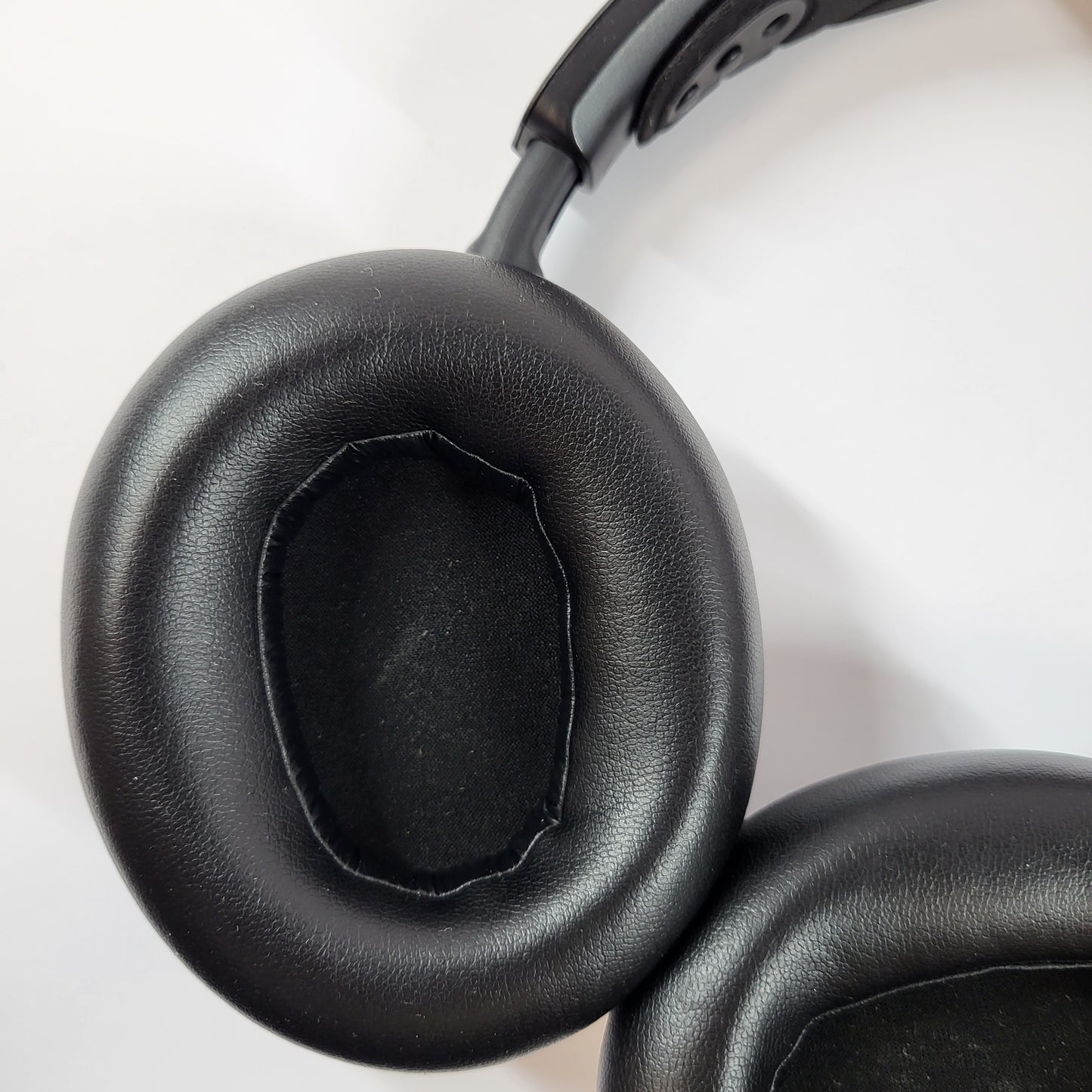 SteelSeries Arctis Nova Pro Wireless Over Ear Gaming Headset Black 61473