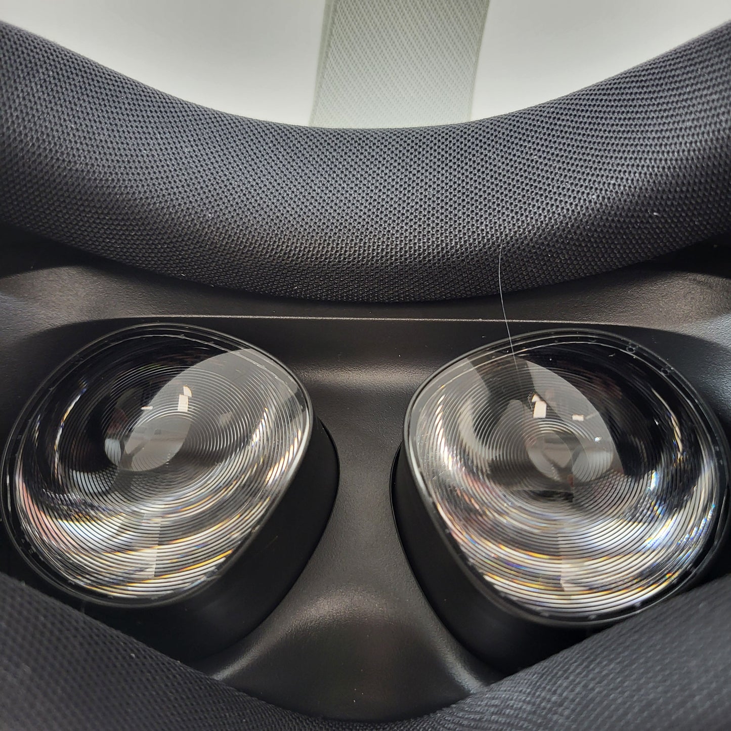 Meta Quest 3S 128GB Standalone All-in-One VR Headset P97