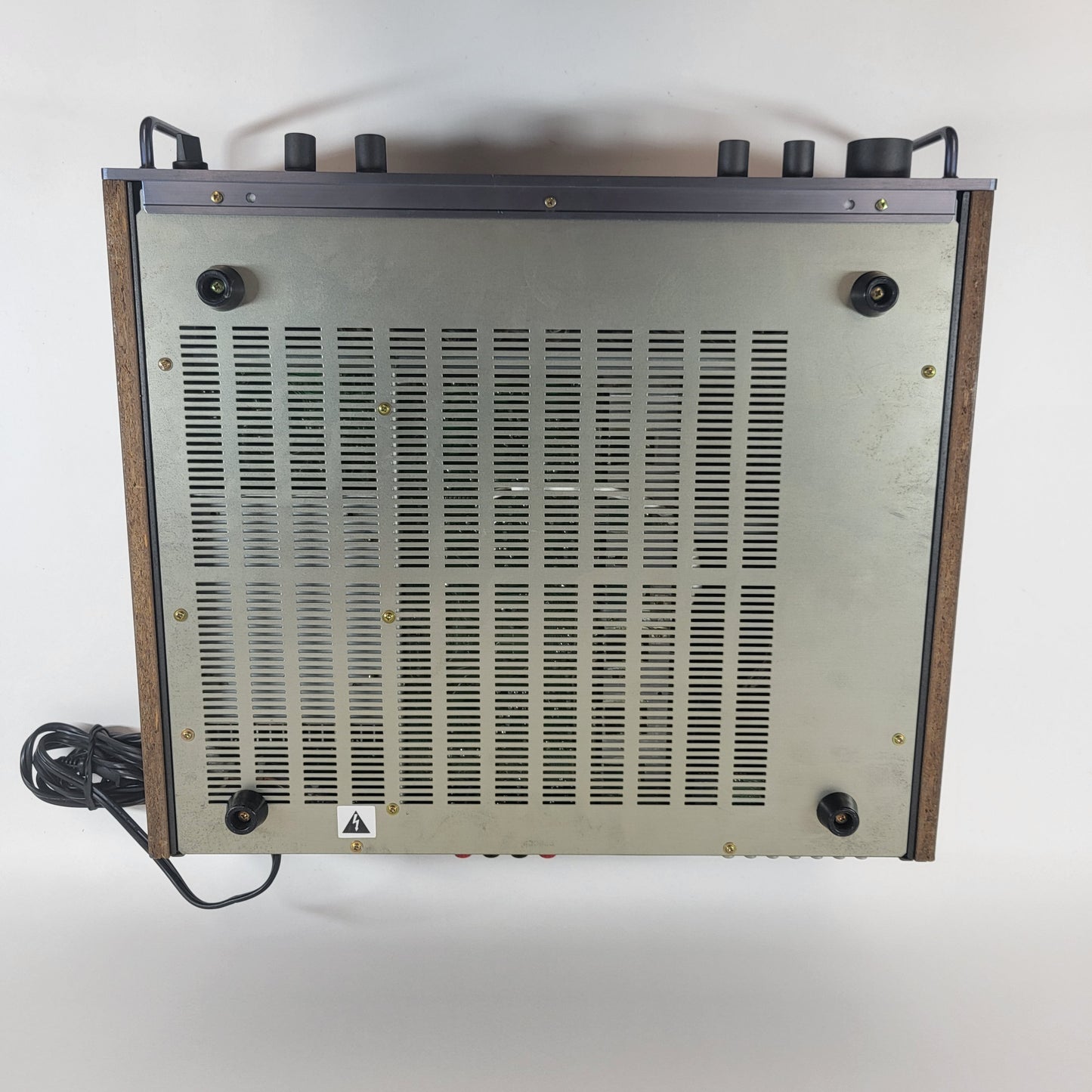 Carver Magnetic Field Amplifier Audio Video Sound Receiver AVR-100 READ