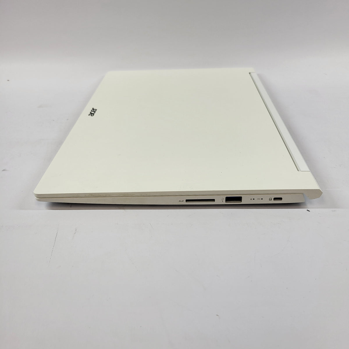 Acer ConceptD CN515-51 15.6" i7-8705G 16GB RAM 512GB SSD AMD Radeon RX Vega M GL