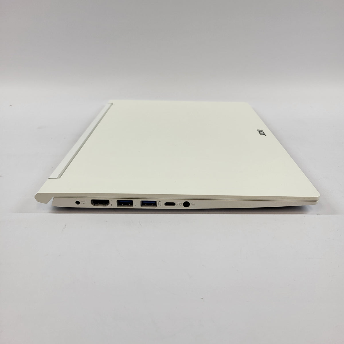 Acer ConceptD CN515-51 15.6" i7-8705G 16GB RAM 512GB SSD AMD Radeon RX Vega M GL