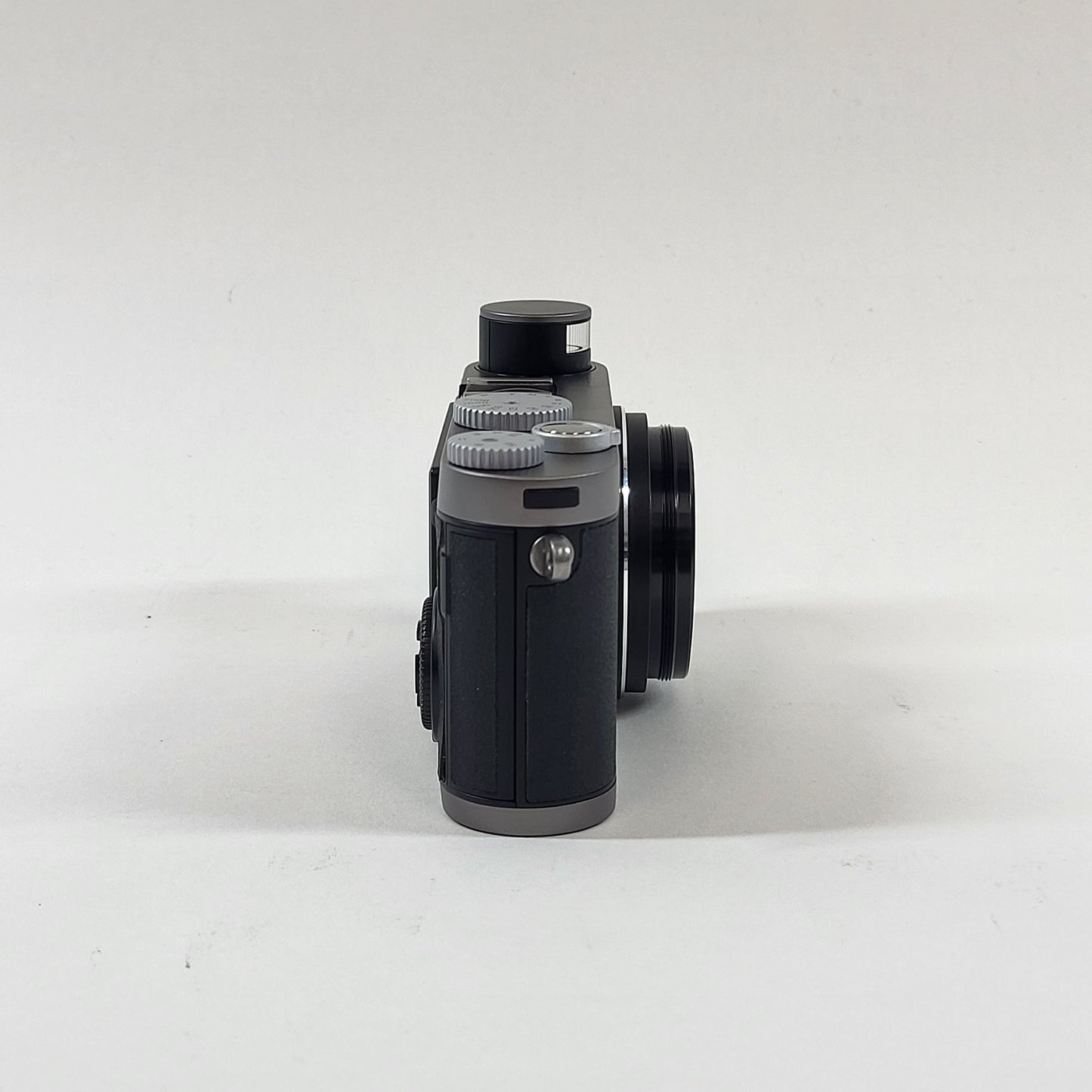 Leica X1 12.2MP Digital Camera READ
