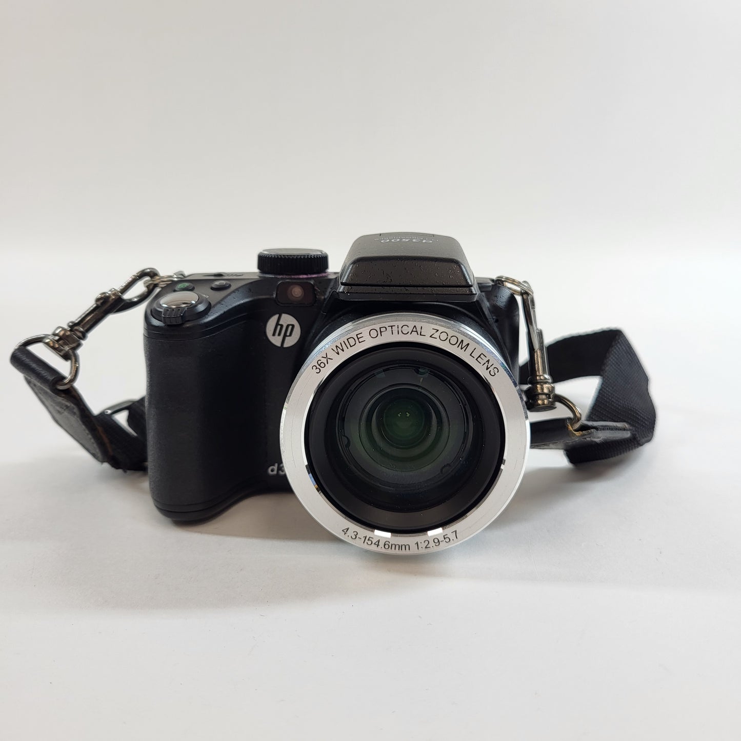 HP D3500 14.1MP Digital Camera