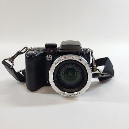 HP D3500 14.1MP Digital Camera