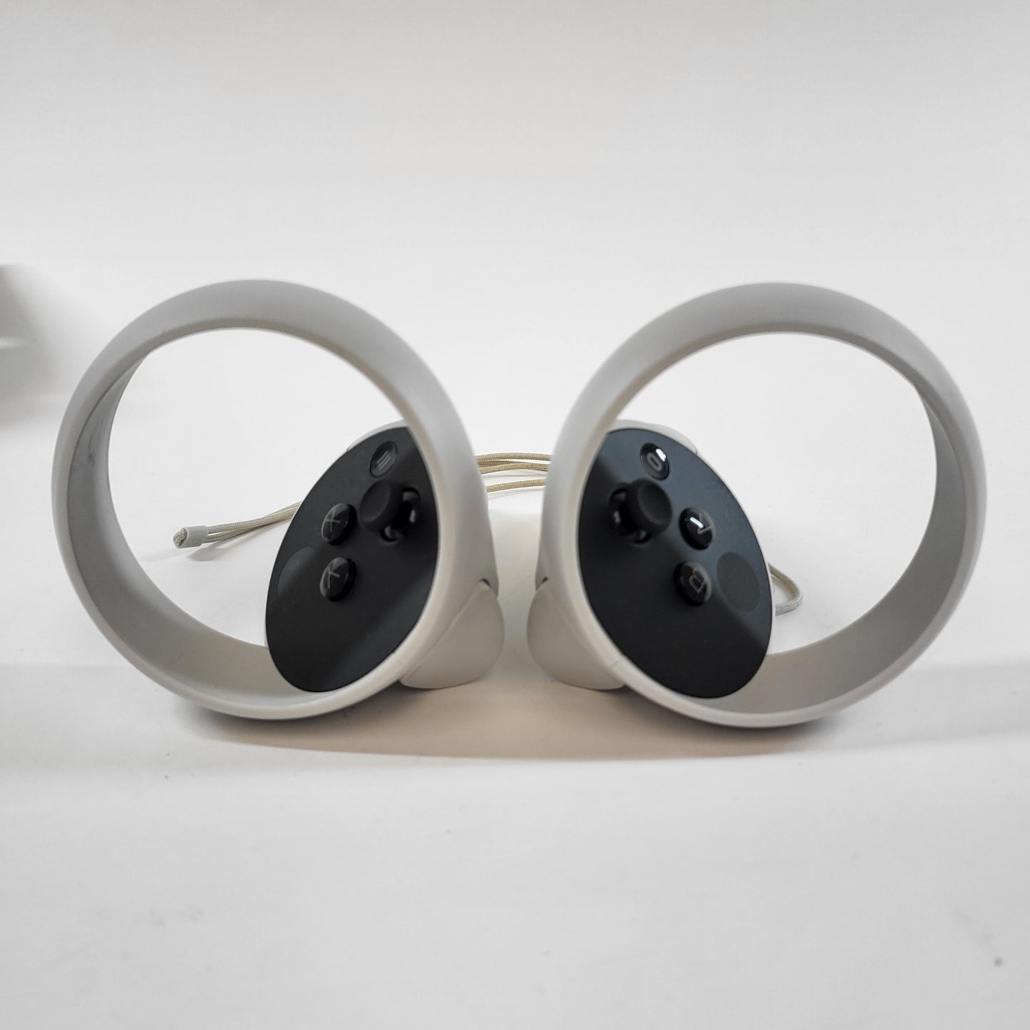 Oculus Quest 2 64GB Standalone All-in-One VR Headset KW49CM