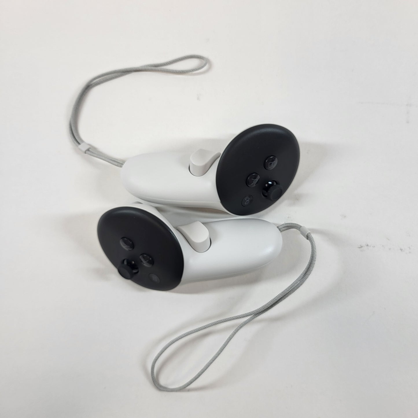 Meta Quest 3S 128GB Standalone All-in-One VR Headset P97