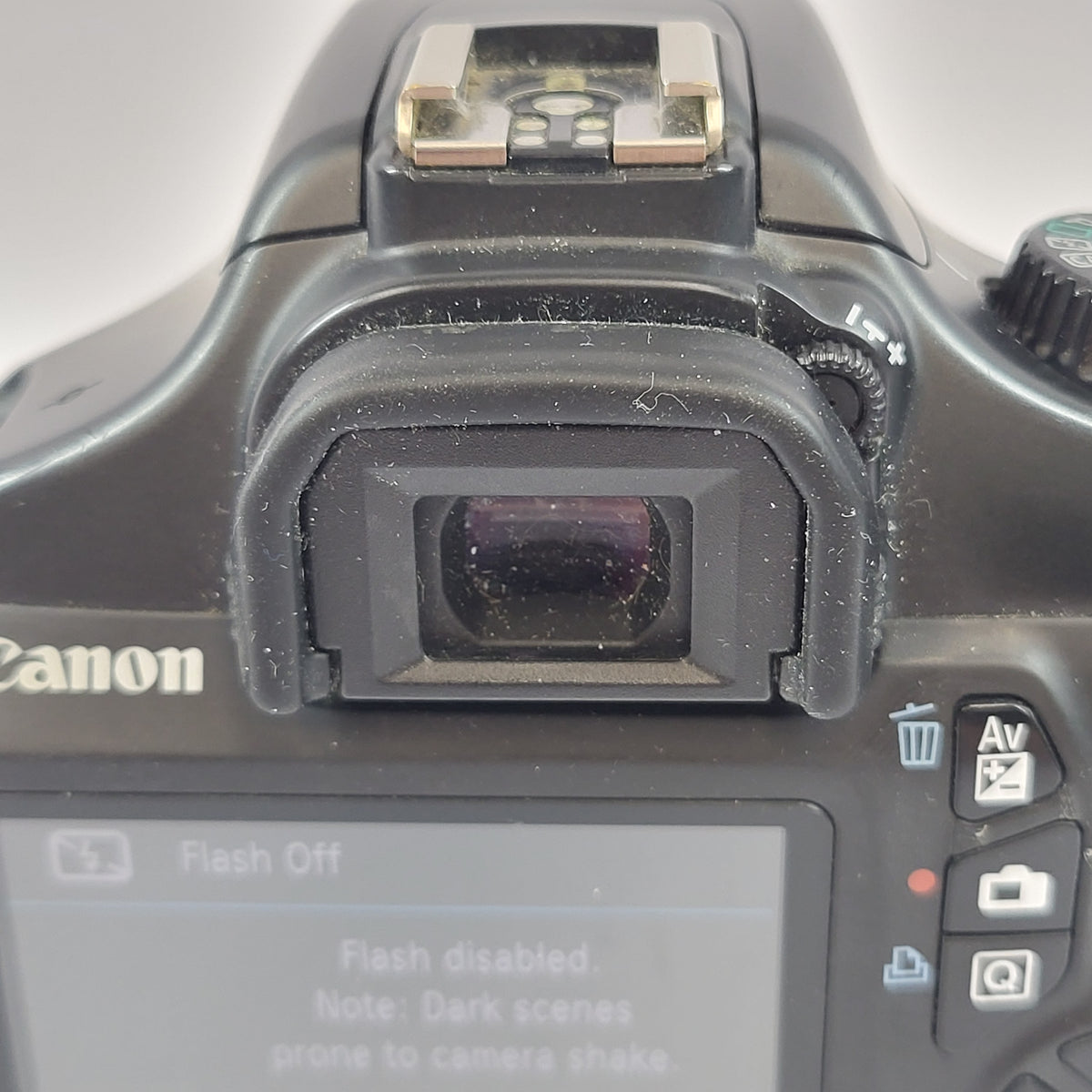 Canon EOS Rebel T3 12.2MP Digital SLR DSLR Camera