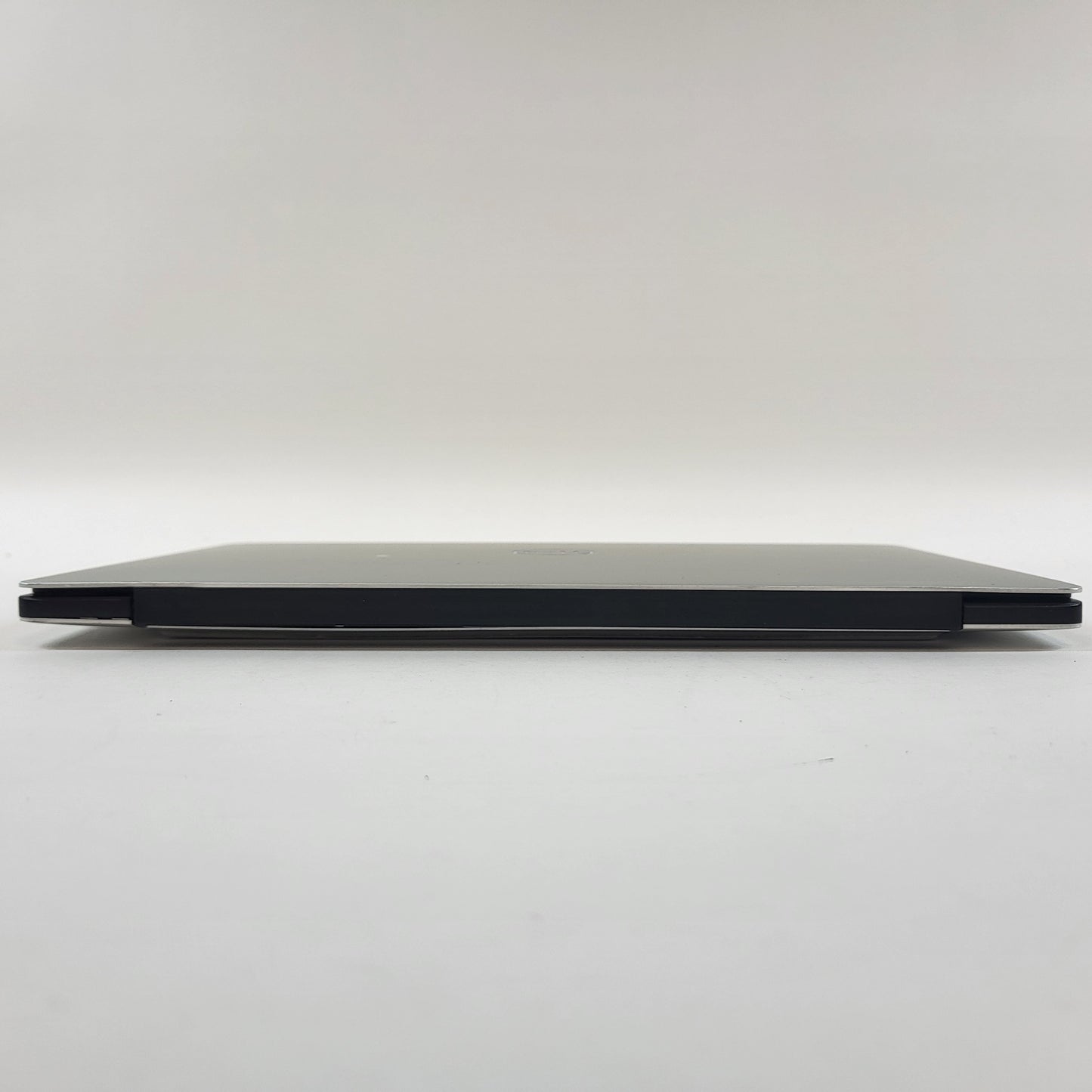 Dell xps 13 7390 P82G 13.3" i7-10710u 1.1GHz 16GB RAM 512GB SSD READ