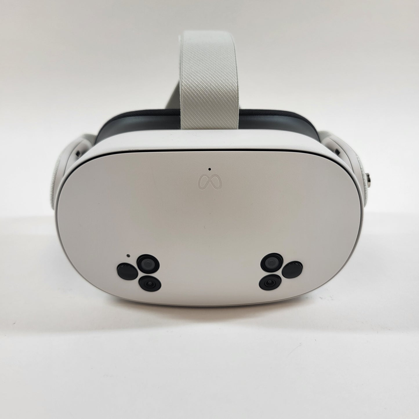 Meta Quest 3S 128GB Standalone All-in-One VR Headset P97