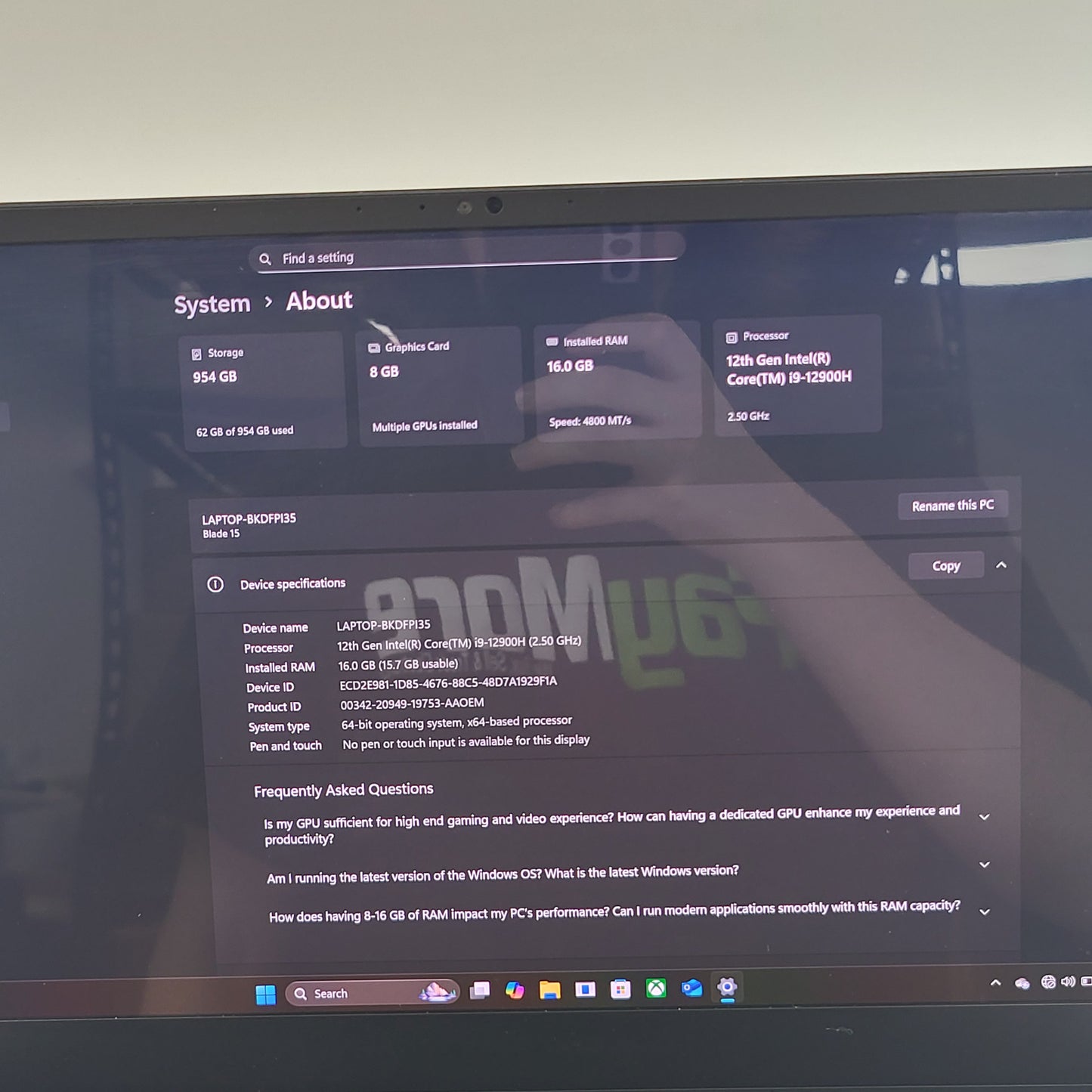 Razer Blade 15 RZ09-0421 15.6" i9-12900H 2.5GHz 16GB RAM 1TB GeForce RTX 3070 Ti