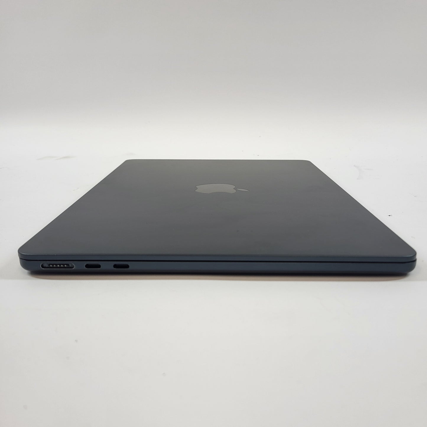 2024 Apple MacBook Air 13.6" M3 8C GPU 4.0GHz 8GB RAM 256GB SSD A3113 READ