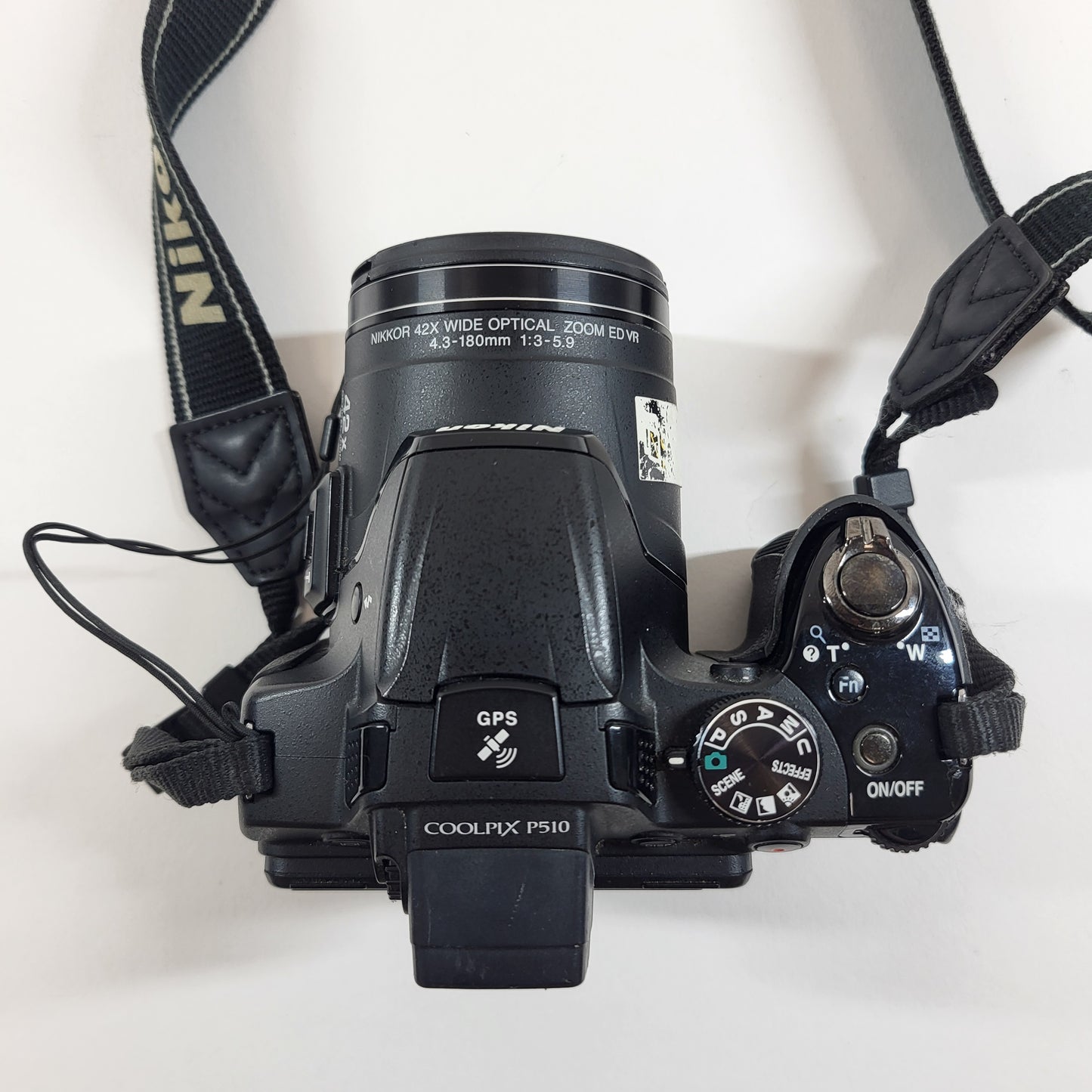 Nikon COOLPIX P510 16.1MP Digital Point And Shoot Camera