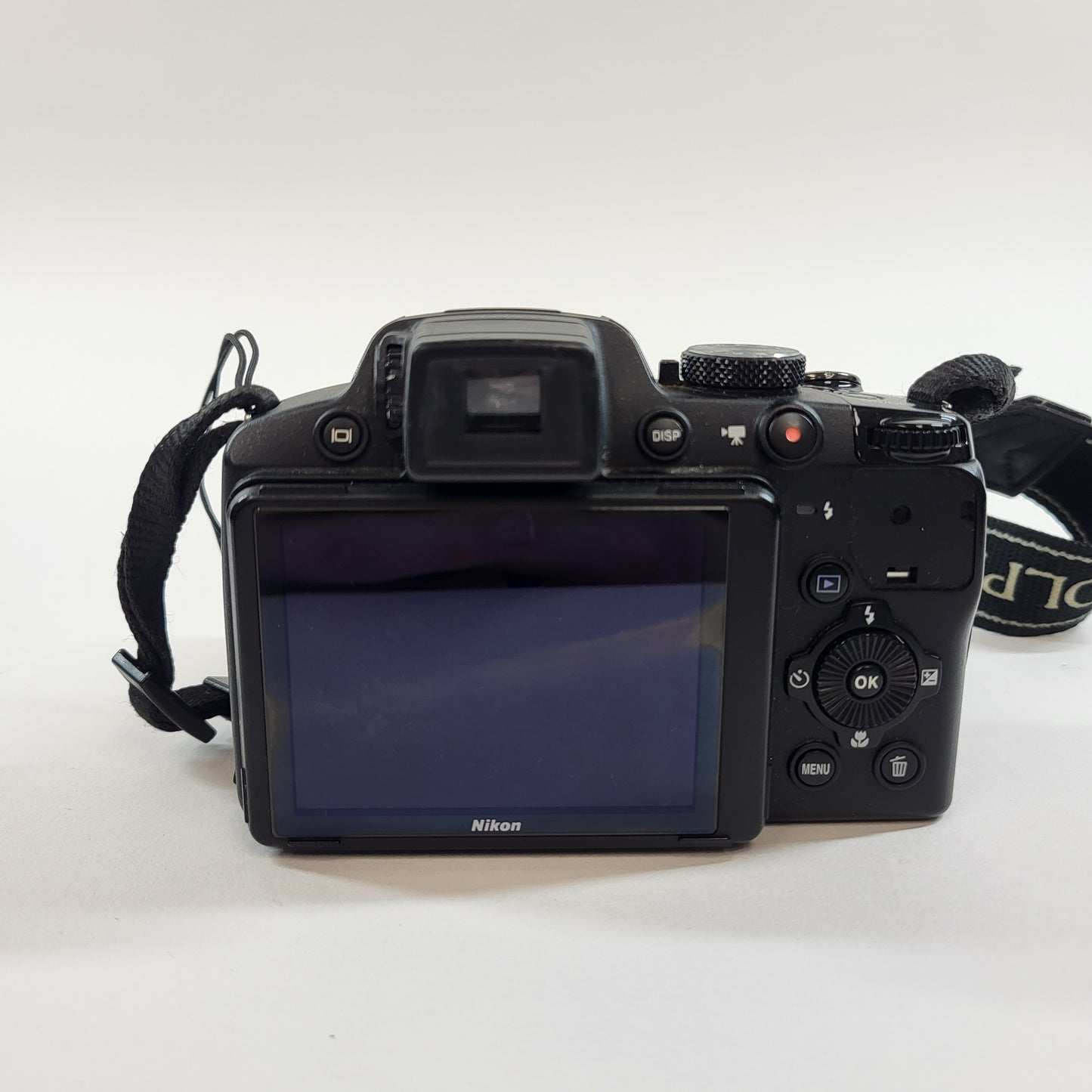 Nikon COOLPIX P510 16.1MP Digital Point And Shoot Camera