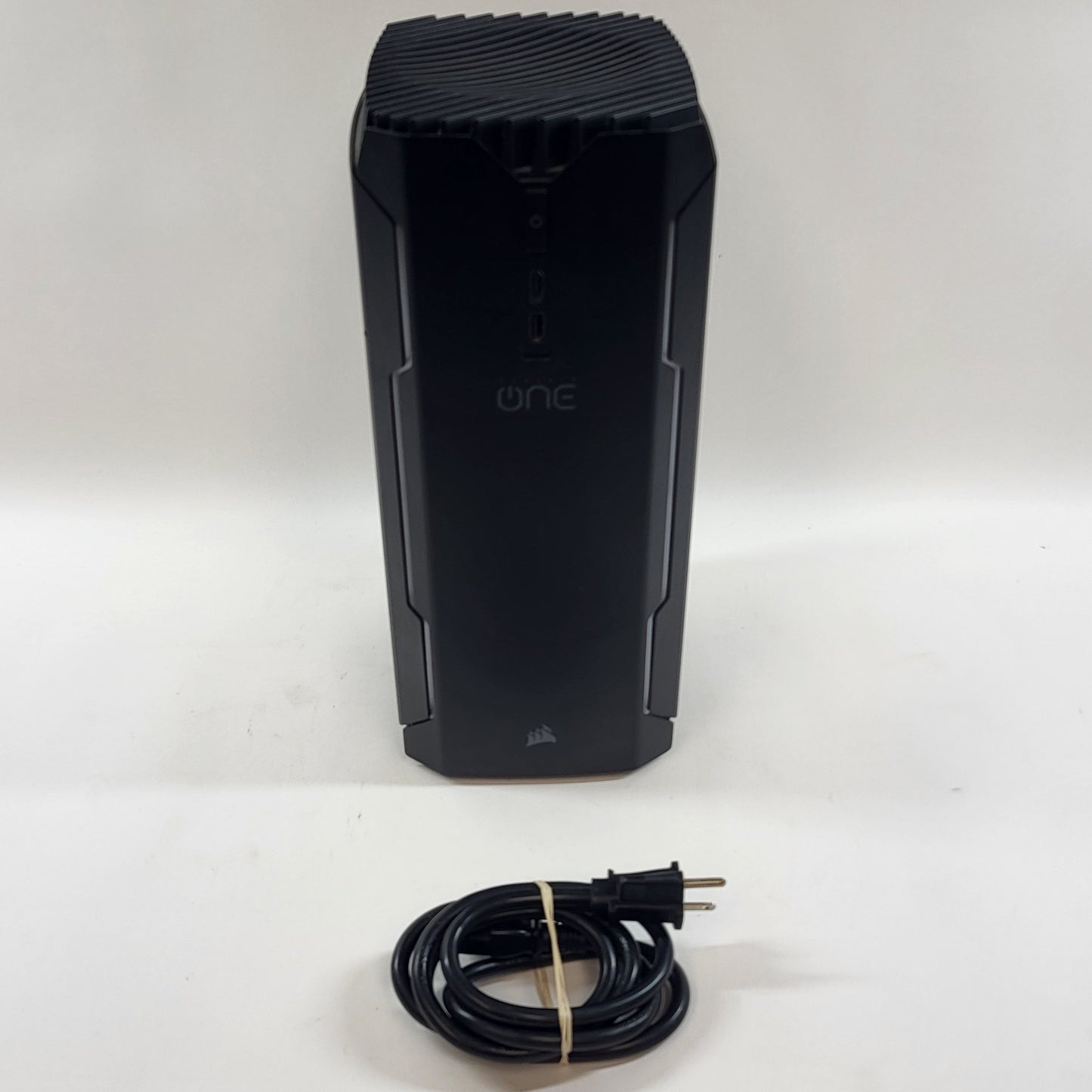 Corsair ONE Pro 600I Core i7-7700K 16GB RAM 2TB HDD 500GB SSD GTX 1080 Ti