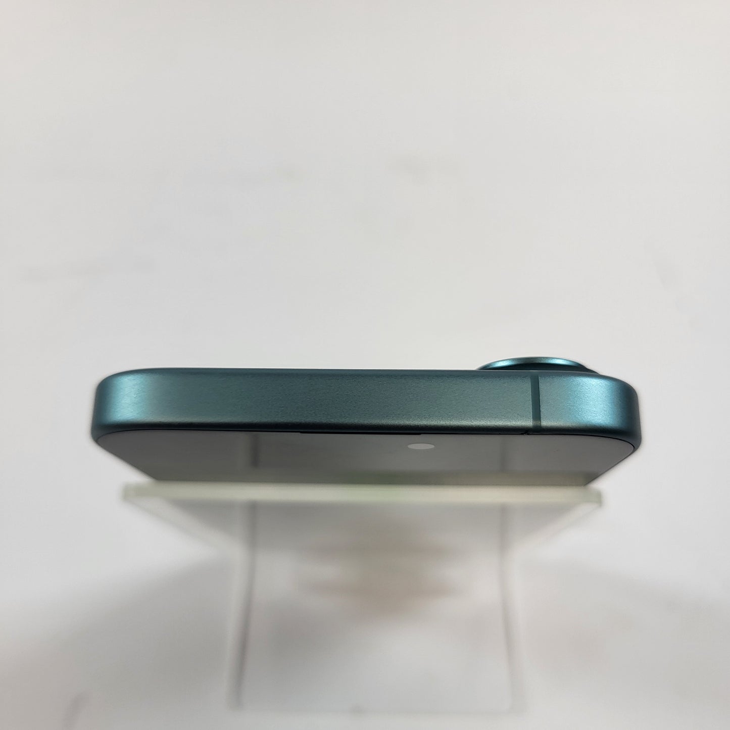 Factory Unlocked Apple iPhone 16 256GB Teal MYD23LL/A