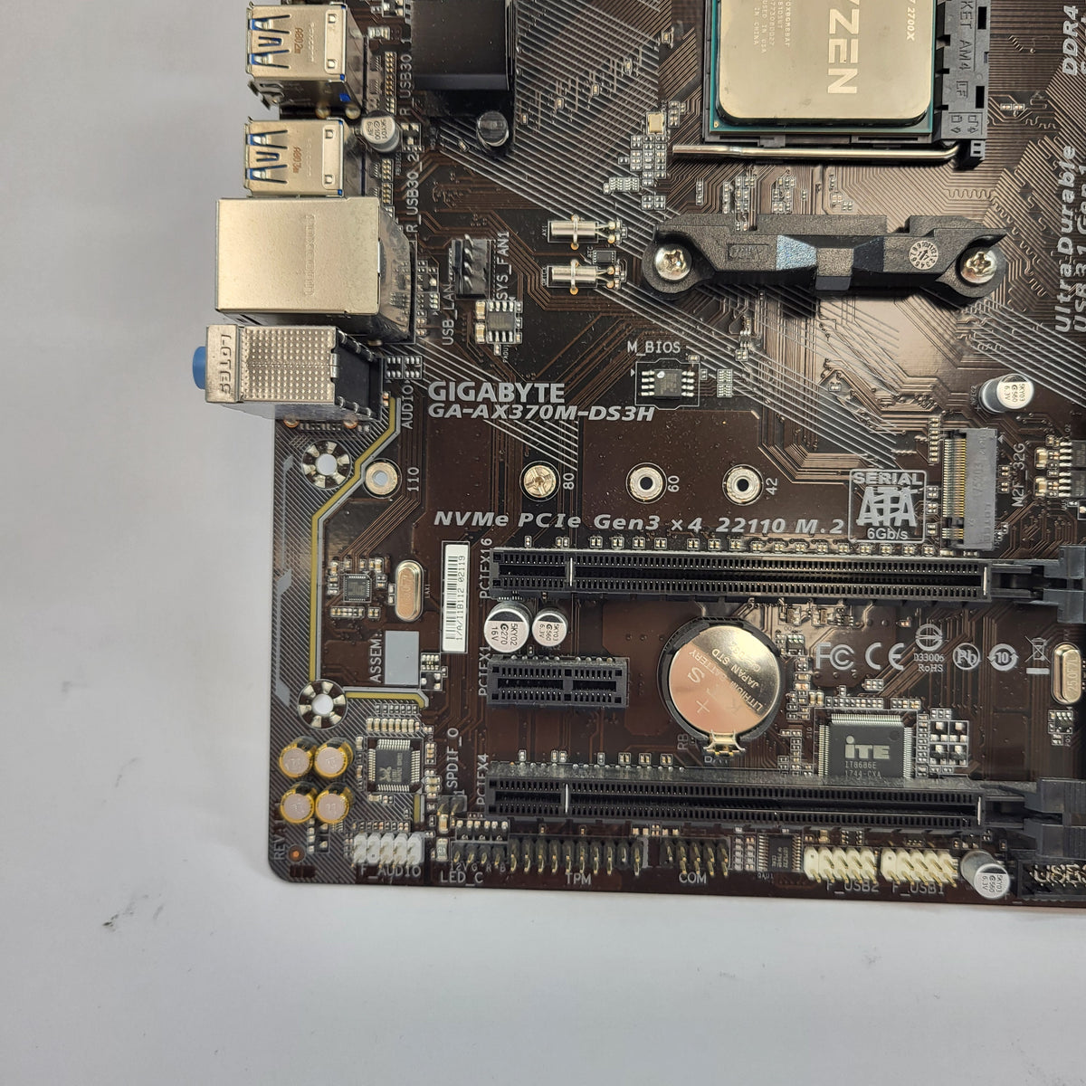 Gigabyte GA-AX370M-DS3H AM4 AMD Ryzen 7 2700X 8 Core 3.70GHz microATX