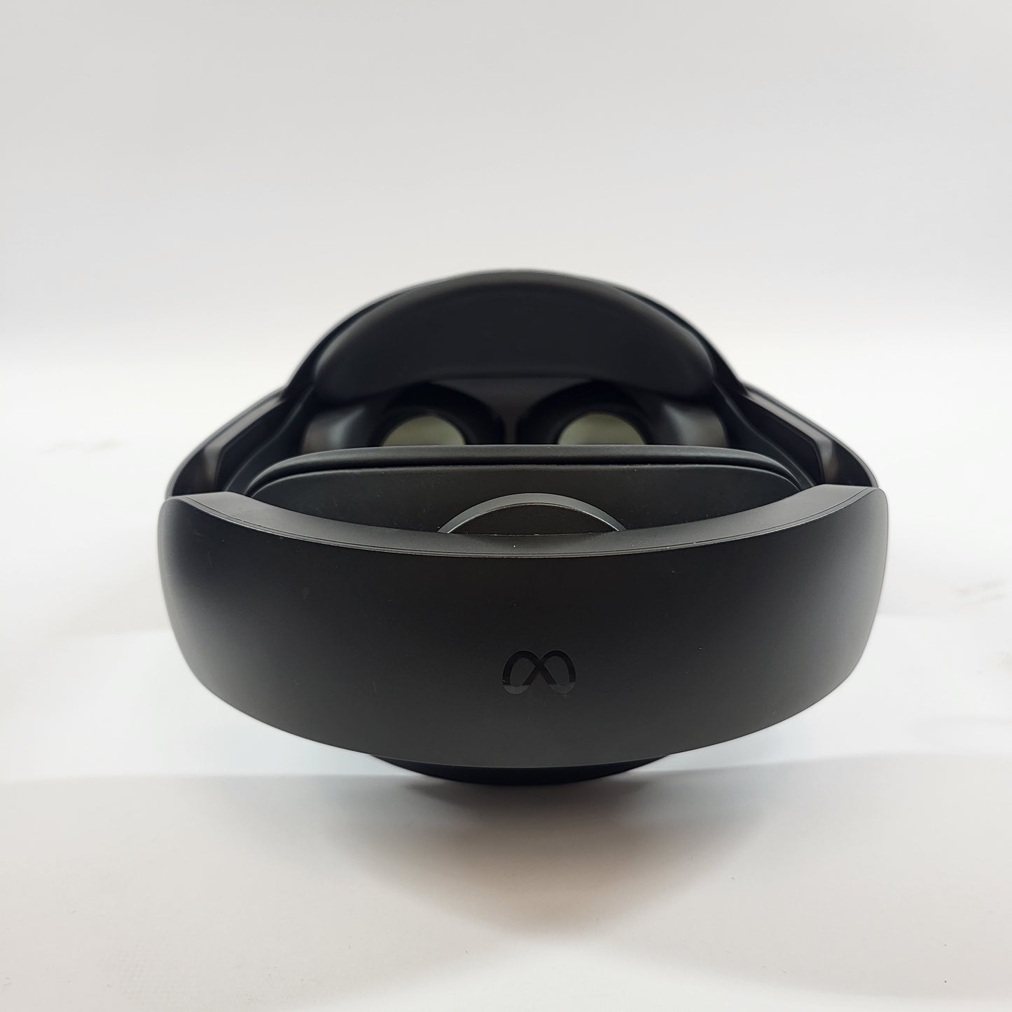 Meta Quest Pro 256GB Standalone All-in-One VR Headset DK94EC