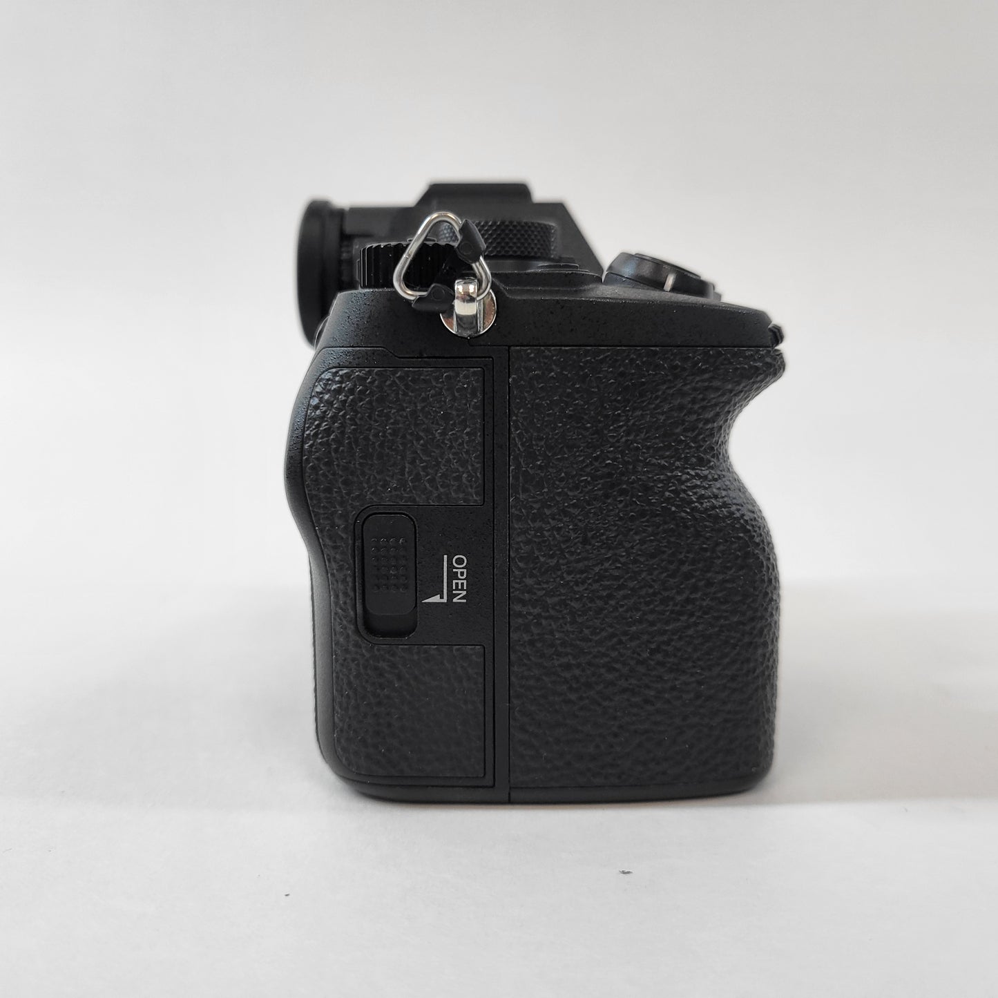 Sony Alpha A7 24.3MP Full-Frame Mirrorless Digital Camera