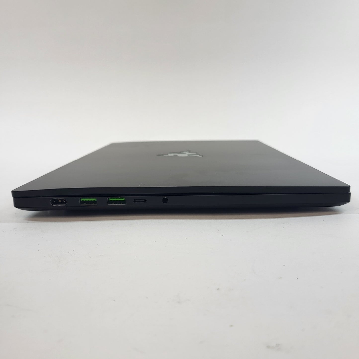 Razer Blade 15 RZ09-0421 15.6" i9-12900H 2.5GHz 16GB RAM 1TB GeForce RTX 3070 Ti