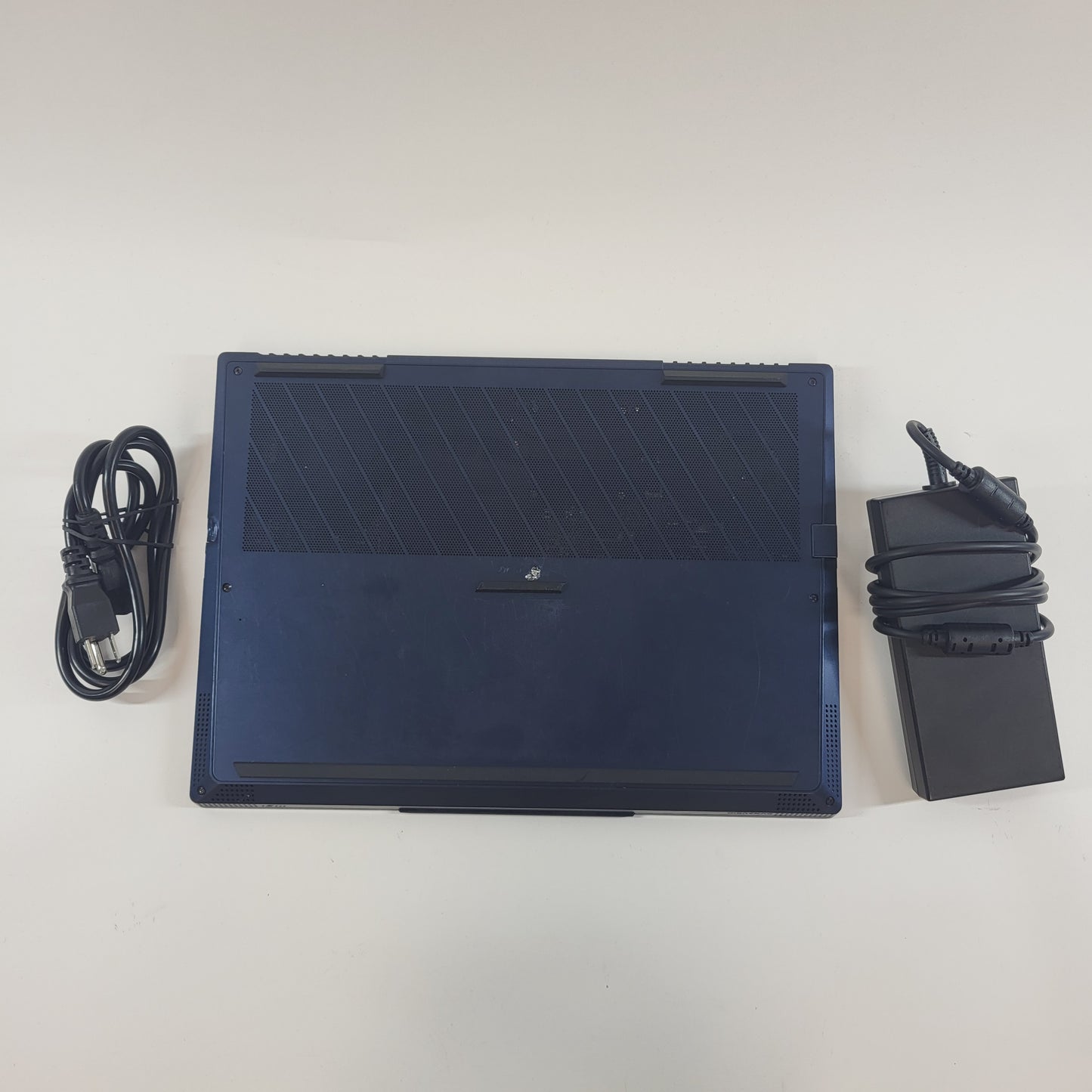 MSI Stealth 16 Studio A13VG 16" i7-13620H 1TB SSD GeForce RTX 4070 Poor Trackpad