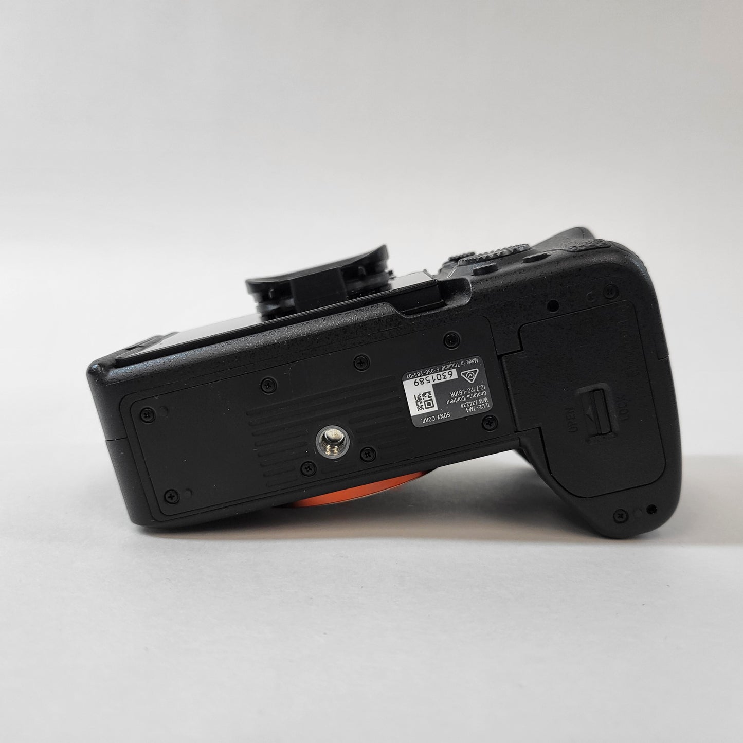 Sony Alpha A7 24.3MP Full-Frame Mirrorless Digital Camera