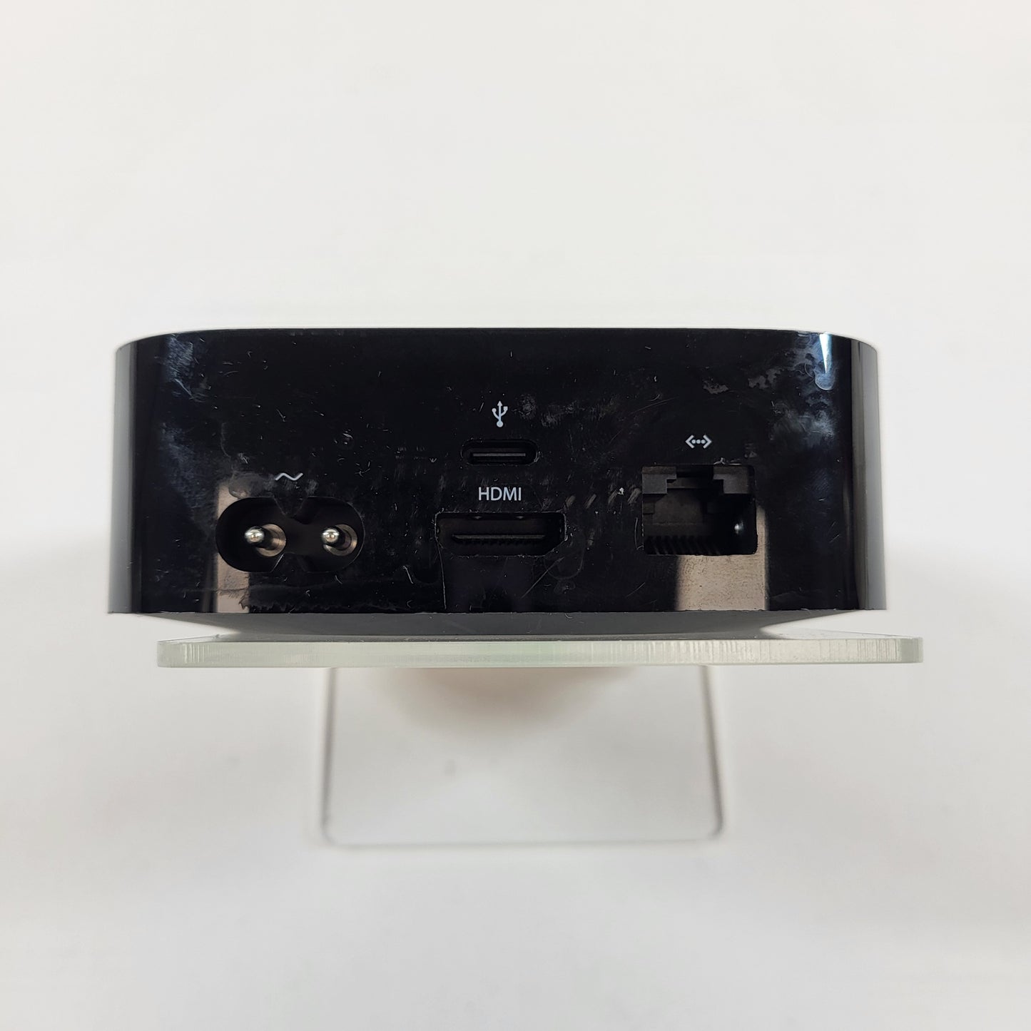Apple TV 4K 1st Gen 32GB Digital HD Media Streamer MQD22LL/A WiFi + Ethernet