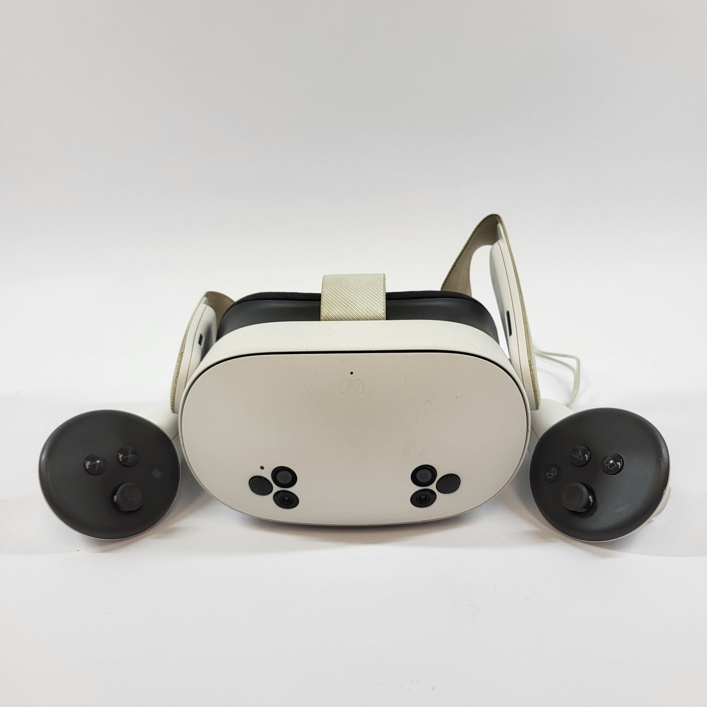 Meta Quest 3S 128GB Standalone All-in-One VR Headset P97