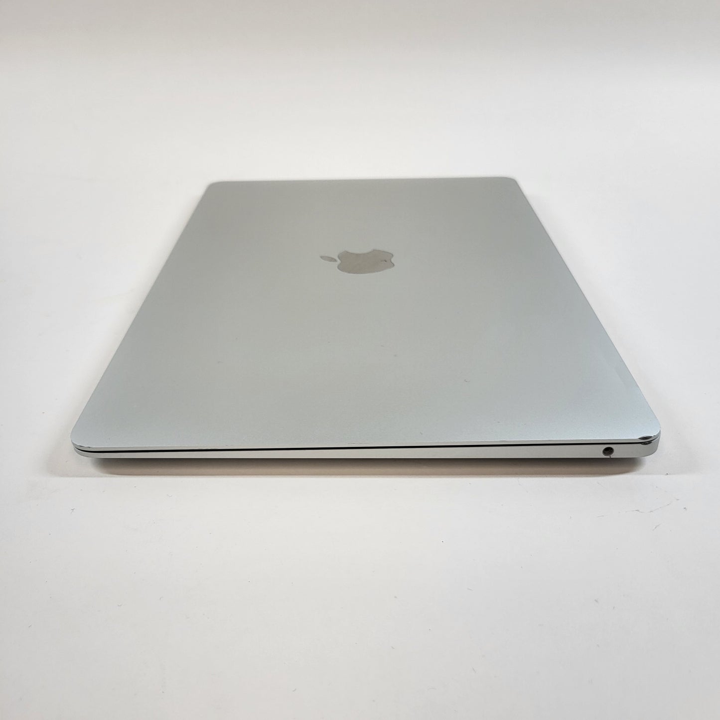 2020 Apple MacBook Air 13.3" M1 8C GPU 3.2GHz 8GB RAM 256GB SSD A2337