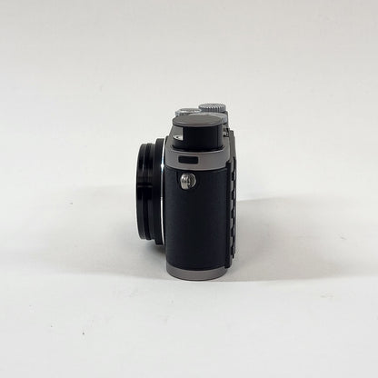 Leica X1 12.2MP Digital Camera READ