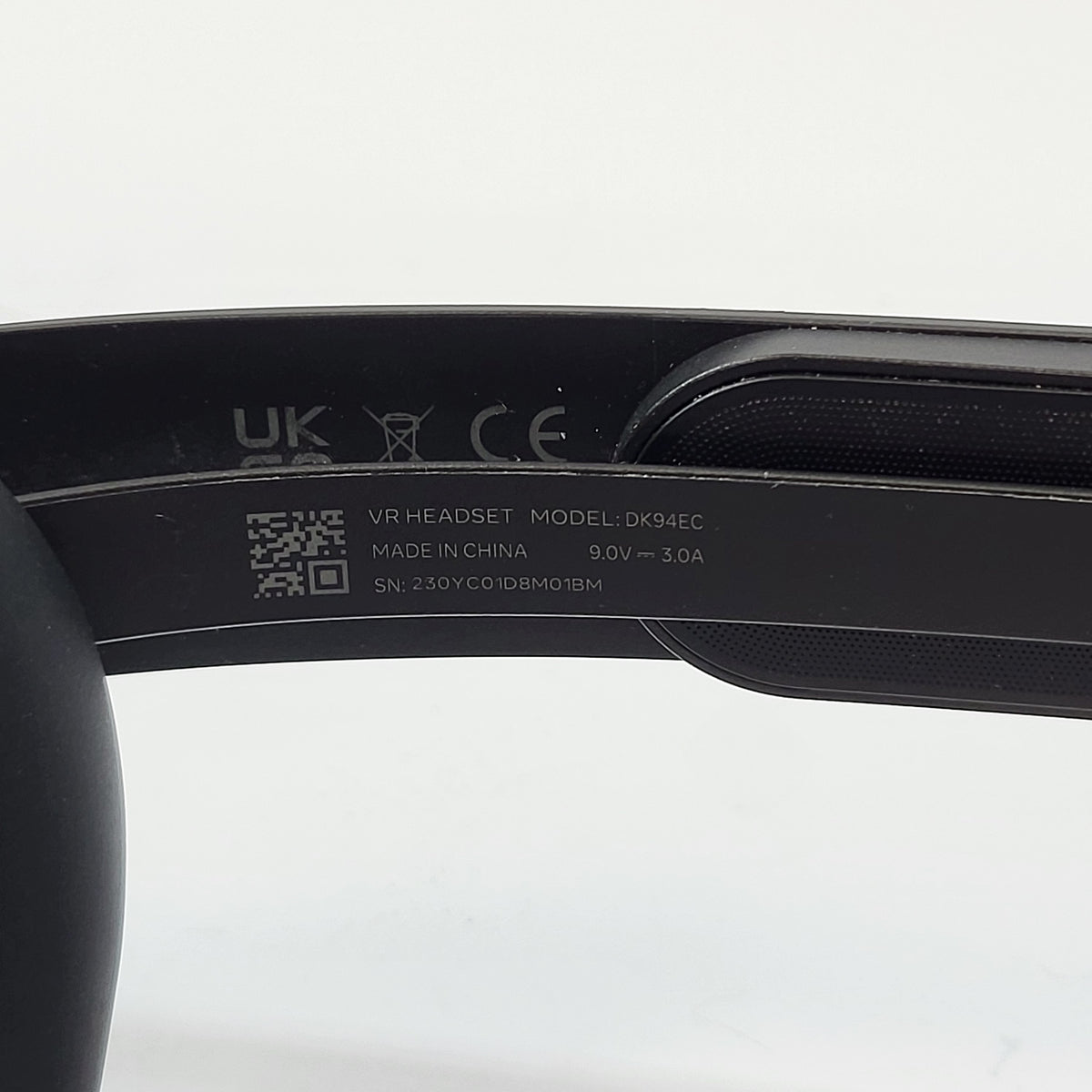 Meta Quest Pro 256GB Standalone All-in-One VR Headset DK94EC