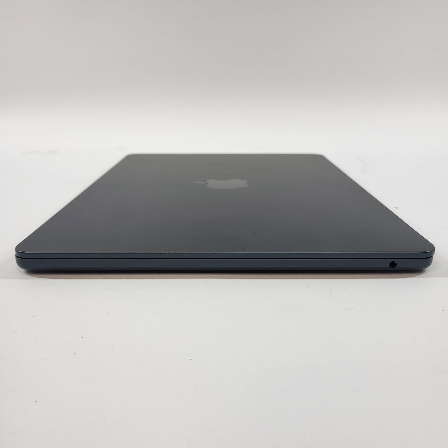 2024 Apple MacBook Air 13.6" M3 8C GPU 4.0GHz 8GB RAM 256GB SSD A3113 READ