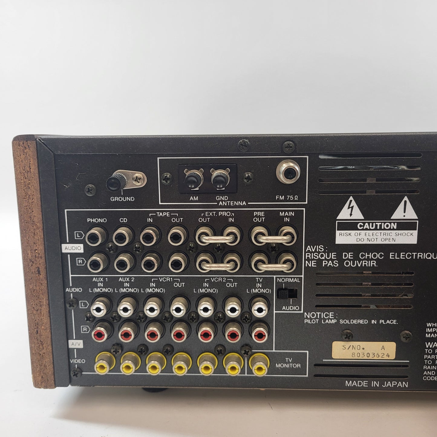 Carver Magnetic Field Amplifier Audio Video Sound Receiver AVR-100 READ