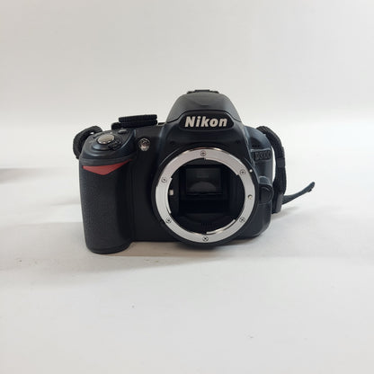 Nikon D3100 14MP SLR 716 Shutter Count
