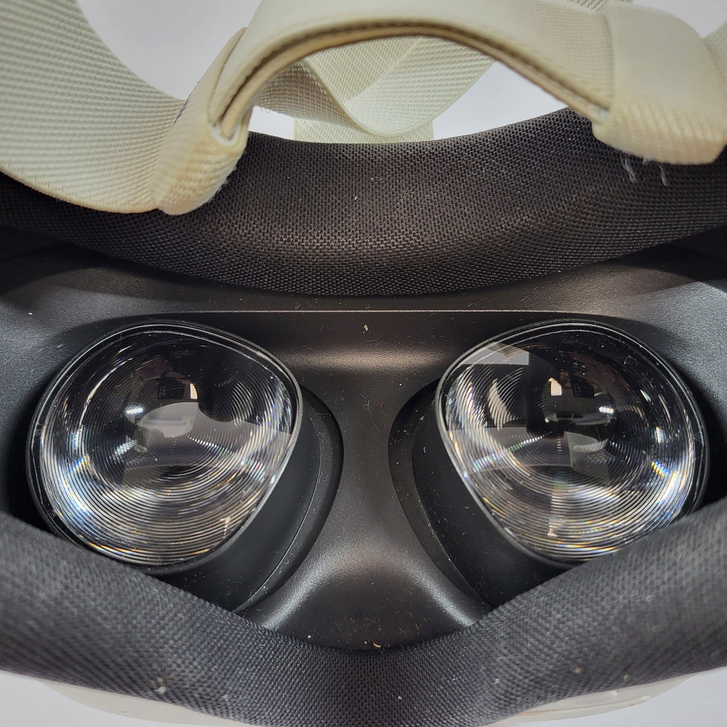 Meta Quest 3S 128GB Standalone All-in-One VR Headset P97