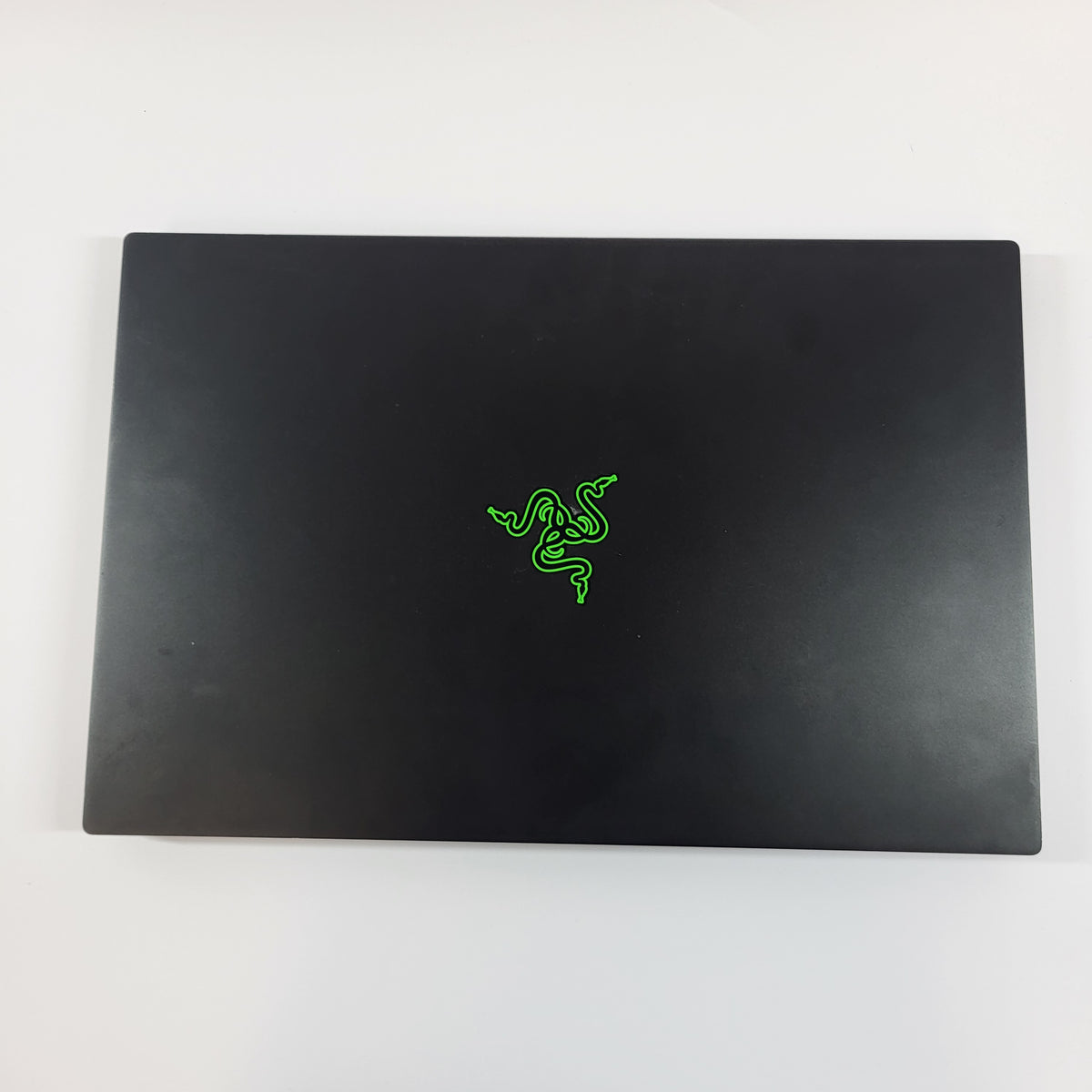Razer Blade 15 RZ09-02386 15.6" i7-8750H 2.2GHz 16GB RAM 512GB SSD GeForce GTX 1070 Max-Q READ