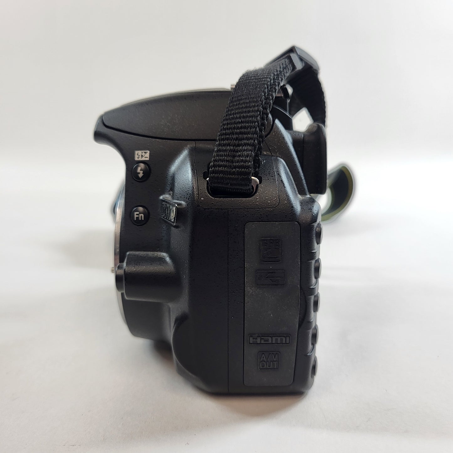 Nikon D3100 14.2MP Digital SLR DSLR Camera 5938 Shutter Count