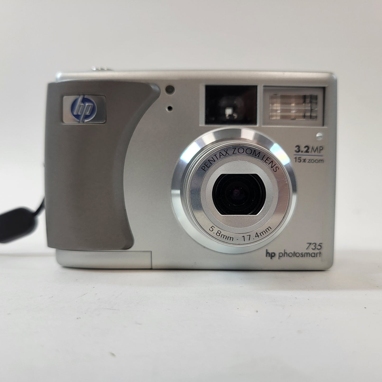 HP Photosmart 735 Q2209A 3.2 MP Compact Digital Camera