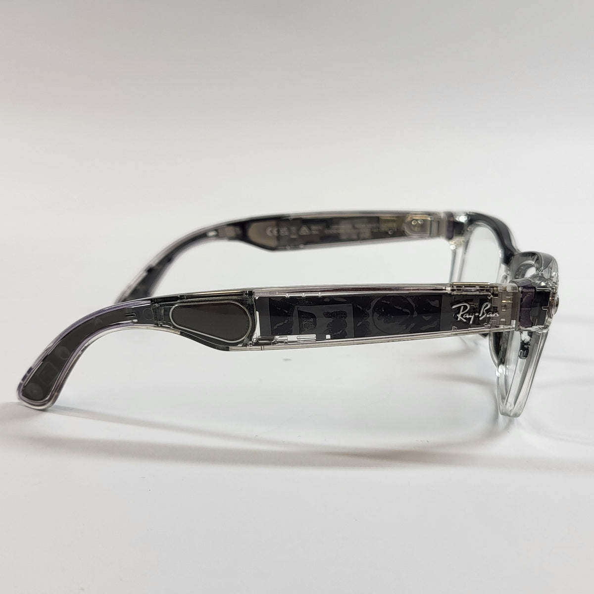 Ray-Ban Meta Wayfarer Gen 1 Transparent Transitions RW4006 AI Smart Glasses